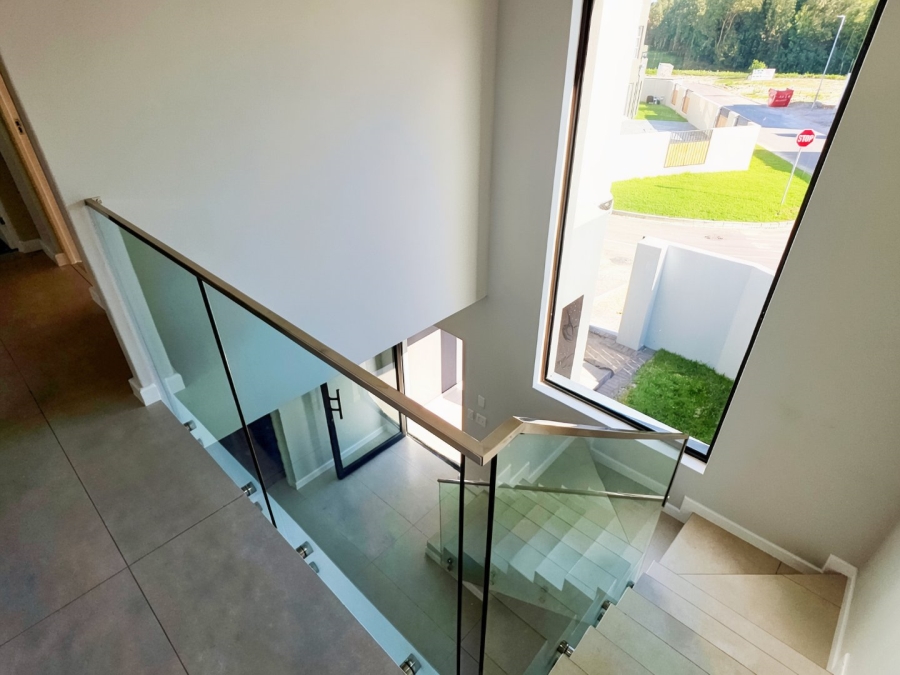 4 Bedroom Property for Sale in Sandown Western Cape